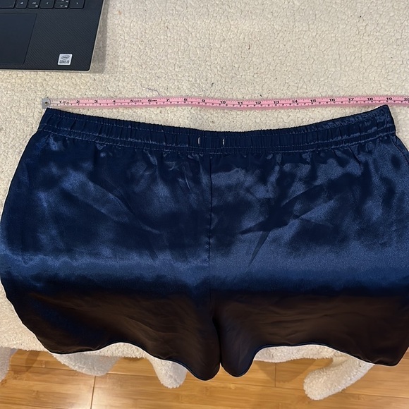 Victoria’s Secret sleepwear shorts size medium women’s - Picture 6 of 7